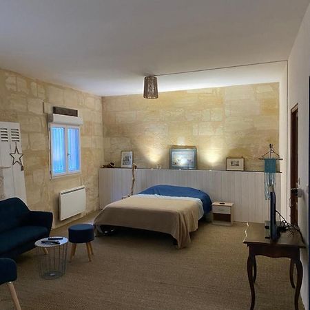 La Beycheliere Hotel Saint-Julien-Beychevelle Bagian luar foto
